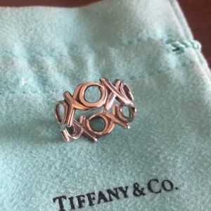 Tiffany & Co. XOXO ring